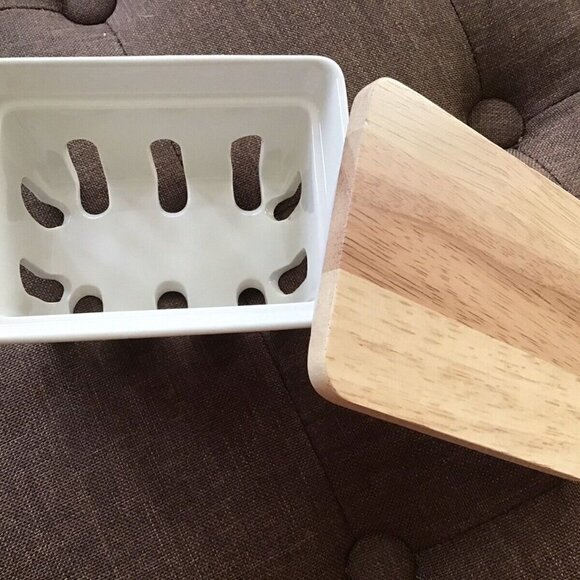 Beekman 1802 Ceramic Soap Dish & FIG LEAF palm size goat milk soap - BRA… - Picture 4 of 10